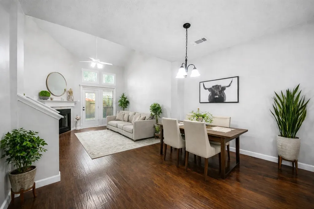 2351 Summit Way Court Kingwood TX 77339
