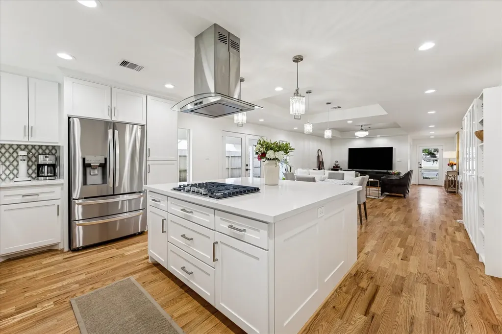 6003 W 43rd Street Houston TX 77092