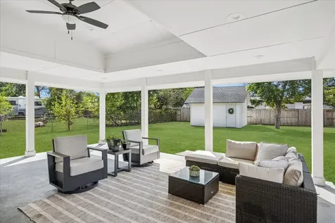 6003 W 43rd Street Houston TX 77092