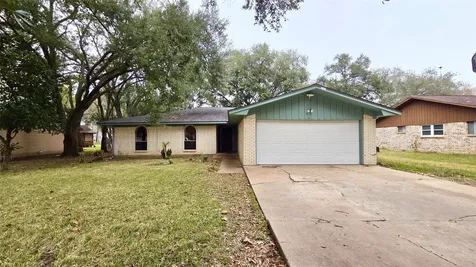 2105 Willow Street Bay City TX 77414