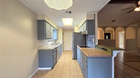 2105 Willow Street Bay City TX 77414