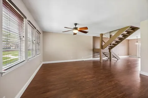 2219 Triway Lane 240 Houston TX 77043