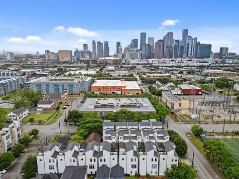 1312 Live Oak Street 109 Houston TX 77003