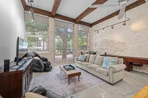 1312 Live Oak Street 109 Houston TX 77003