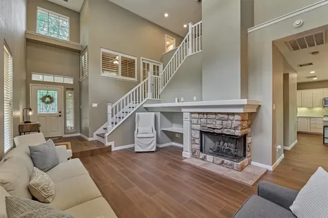 93 N Apple Springs Circle The Woodlands TX 77382
