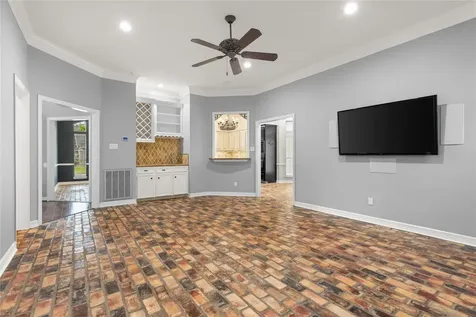 1911 Tawny Oaks Drive Kingwood TX 77345