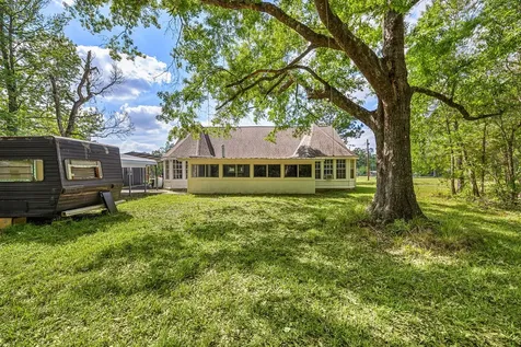 167 County Road 3185 Cleveland TX 77327