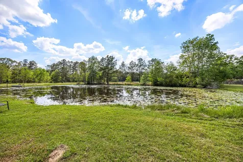 167 County Road 3185 Cleveland TX 77327