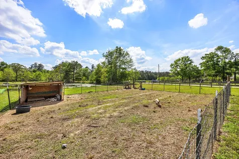 167 County Road 3185 Cleveland TX 77327