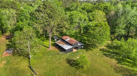 167 County Road 3185 Cleveland TX 77327