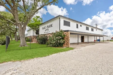 910 7th Avenue N 9 Texas City TX 77590