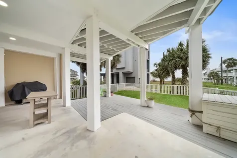 4207 Barataria Court Galveston TX 77554