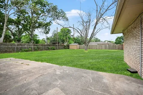 114 E Wildwinn Drive Alvin TX 77511
