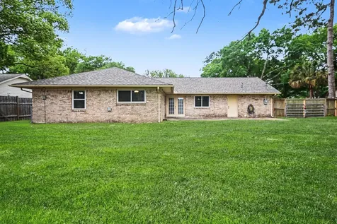 114 E Wildwinn Drive Alvin TX 77511