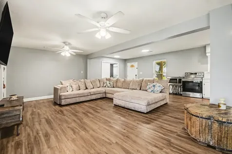 114 E Wildwinn Drive Alvin TX 77511