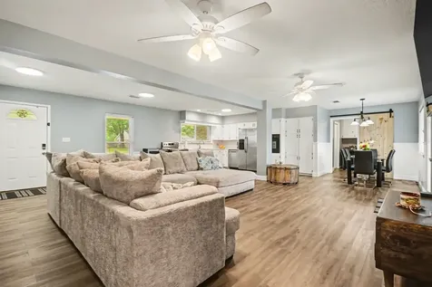 114 E Wildwinn Drive Alvin TX 77511