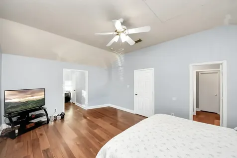 13019 Lindenloch Lane Houston TX 77085