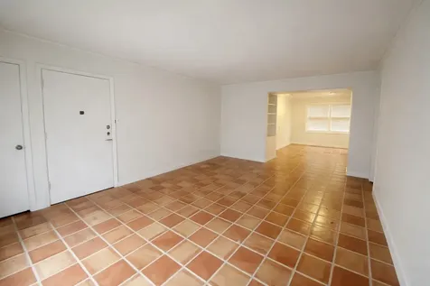 1928 North Boulevard 01 Houston TX 77098
