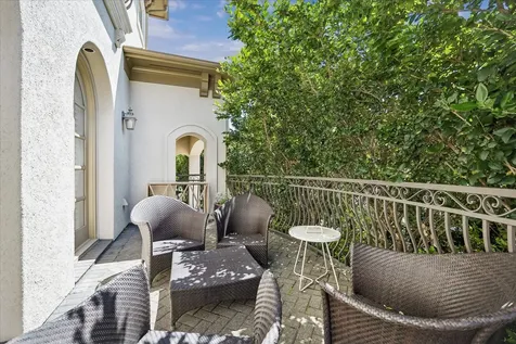 3 Exbury Way Houston TX 77056