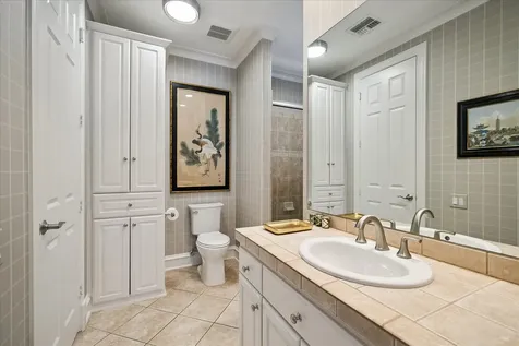 3 Exbury Way Houston TX 77056
