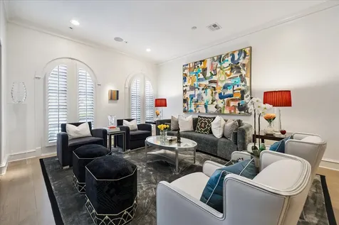 3 Exbury Way Houston TX 77056