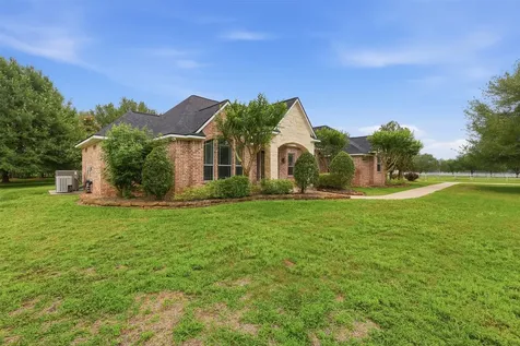 500 Burwell Road Highlands TX 77562