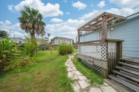 6317 P 1/2 Galveston TX 77551