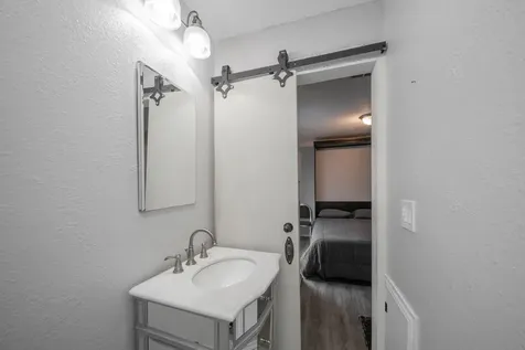 6317 P 1/2 Galveston TX 77551