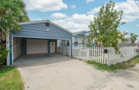 6317 P 1/2 Galveston TX 77551