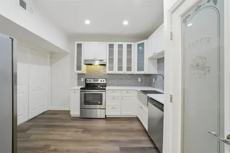 2100 Tanglewilde Street 625 Houston TX 77063