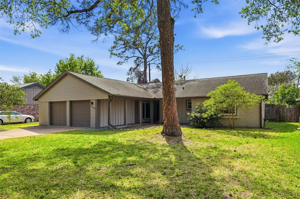 1219 Wisterwood Drive Houston TX 77043