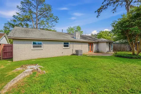 1219 Wisterwood Drive Houston TX 77043