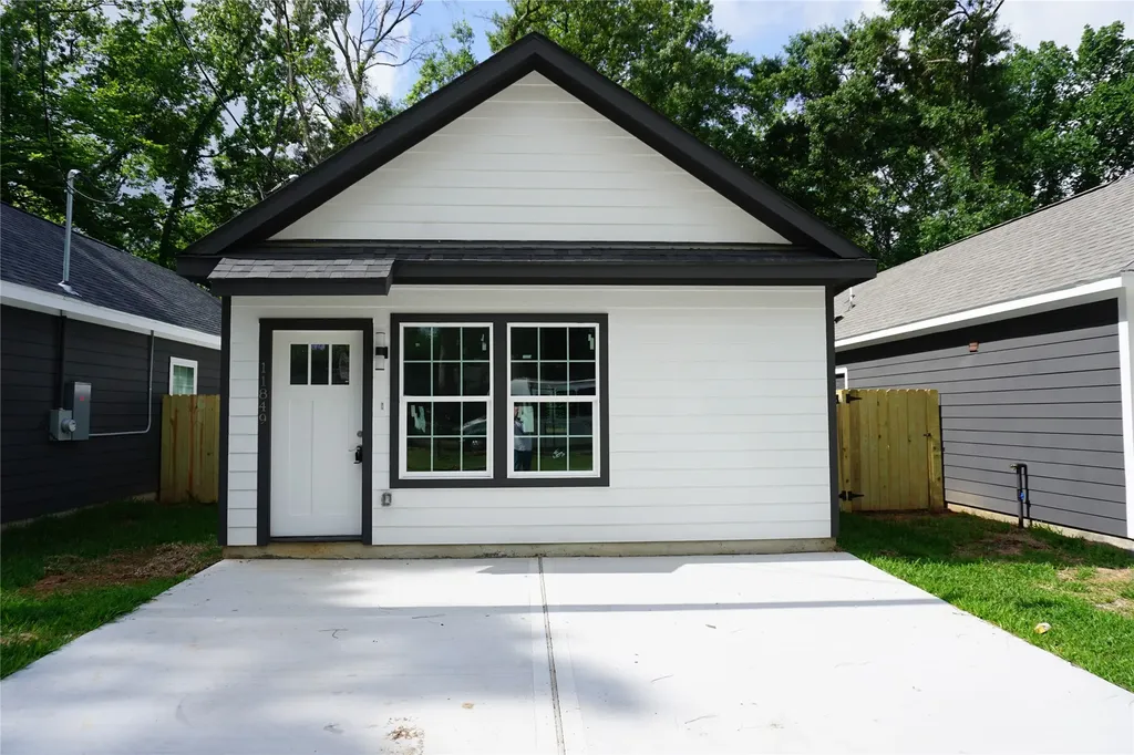 11849 Nelwood Street Willis TX 77318