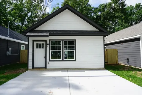 11849 Nelwood Street Willis TX 77318