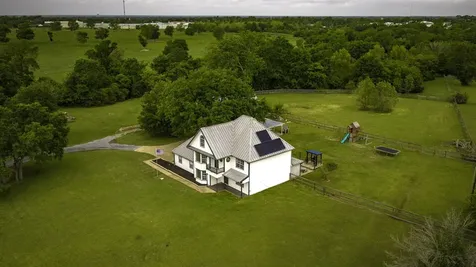 1985 Eastridge Lane Madisonville TX 77864