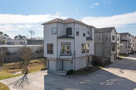 835 Garden Oaks Trace Houston TX 77018