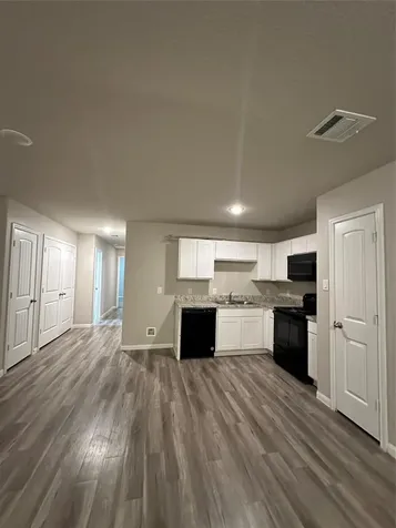 627 W Live Oak Street Angleton TX 77515