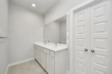 11107 Rose River Drive Houston TX 77044