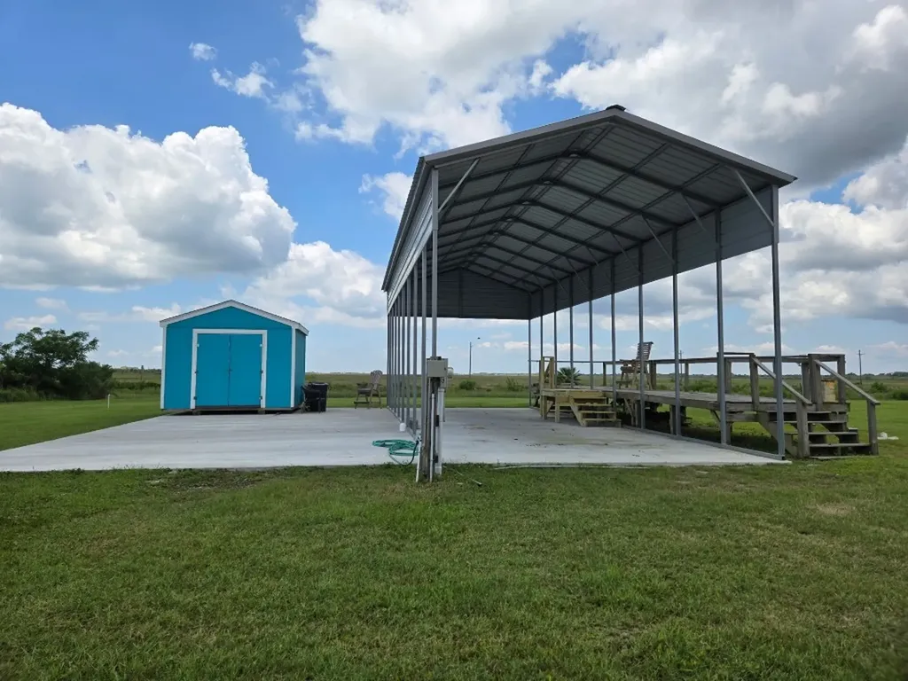 1069 Joy Gilchrist TX 77617