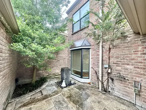 2323 Bering Drive 2 Houston TX 77057