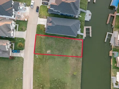 10724 S Lake Mist Lane Willis TX 77318