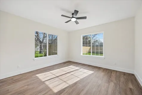 1337 S Circle Street Sealy TX 77474