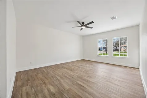 1337 S Circle Street Sealy TX 77474
