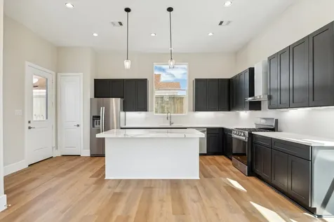 5617 Leonard Street Houston TX 77023
