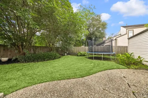 1623 Warwickshire Drive Houston TX 77077