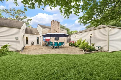 1623 Warwickshire Drive Houston TX 77077