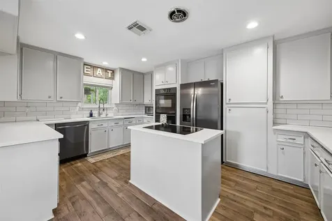 1623 Warwickshire Drive Houston TX 77077
