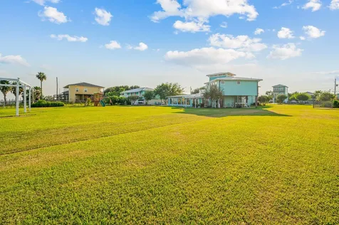 815 5th Street Dickinson TX 77539