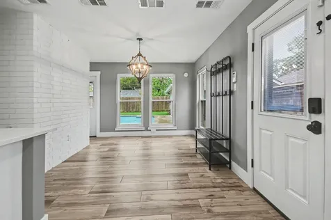 522 Crestwood Drive El Lago TX 77586