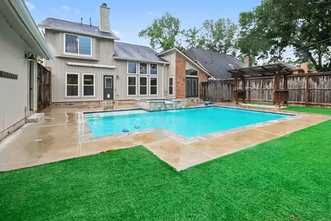 522 Crestwood Drive El Lago TX 77586